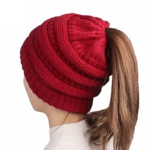 NWOT Messy Ponytail Beanie